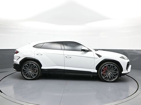 Used 2025 Lamborghini Urus SE AWD/4WD image 5