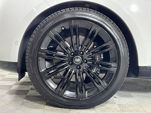 Certified 2023 Land Rover Range Rover SE image 29