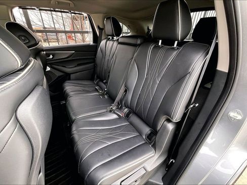 Certified 2025 Acura MDX w/ Advance Package image 33