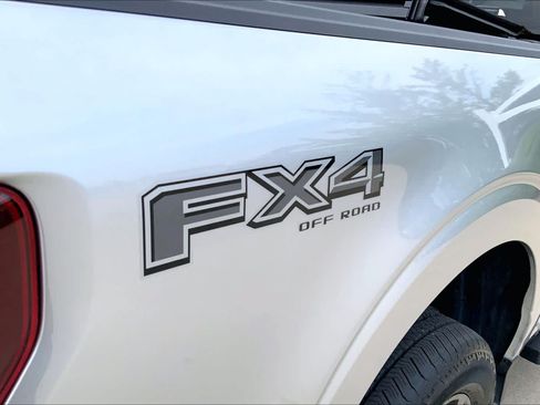 Used 2024 Ford F150 Lariat w/ FX4 Off-Road Package AWD/4WD image 9