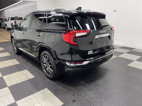 Used 2023 GMC Terrain Denali w/ Black Diamond Edition AWD/4WD image 2