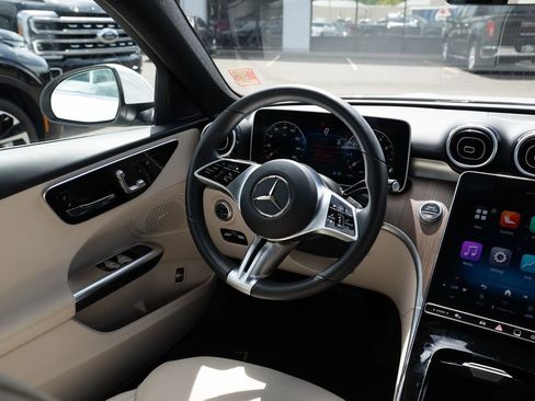 Used 2025 Mercedes-Benz C 300 4MATIC Sedan image 9