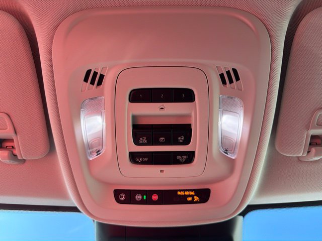 Certified 2025 Buick Envision Avenir AWD/4WD image 23