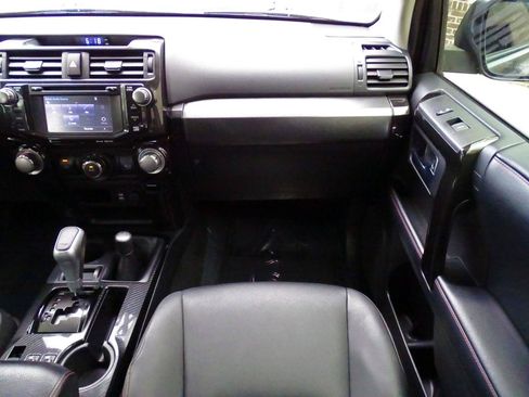 Used 2019 Toyota 4Runner TRD Off-Road Premium AWD/4WD image 21