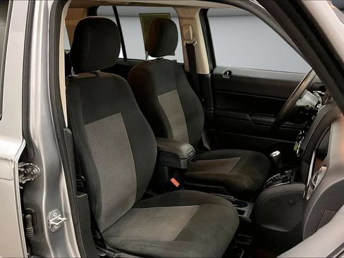 Used 2017 Jeep Patriot Sport w/ Power Value Group FWD image 30