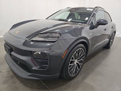 Used 2025 Porsche Macan Electric RWD image 1