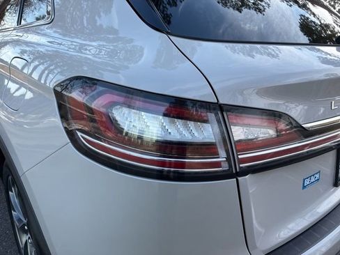 Certified 2022 Lincoln Nautilus Reserve w/ Equipment Group 201A image 13