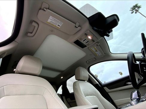 Used 2022 Jaguar F-PACE S image 13