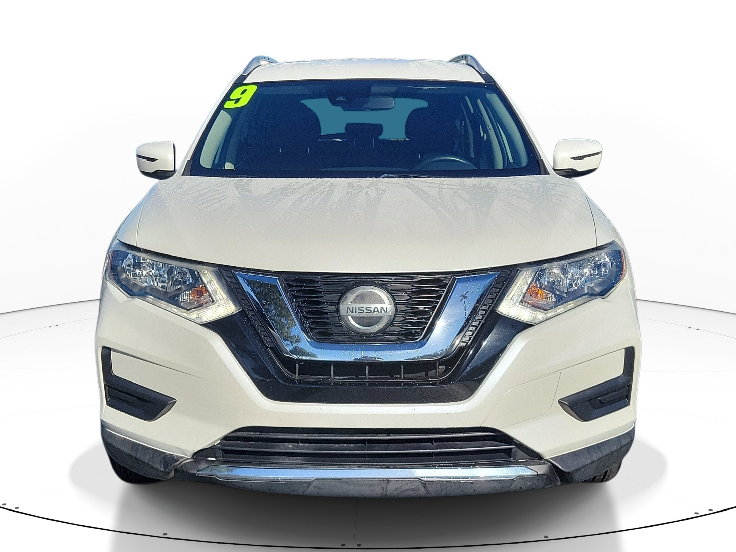 Used 2019 Nissan Rogue SV FWD image 2