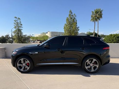 Used 2019 Jaguar F-PACE S image 5
