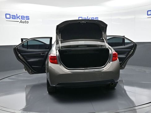 Used 2018 Toyota Corolla SE image 52