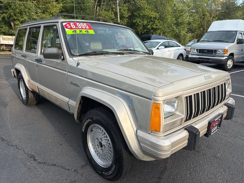 Used 1996 Jeep Cherokee Country image 3