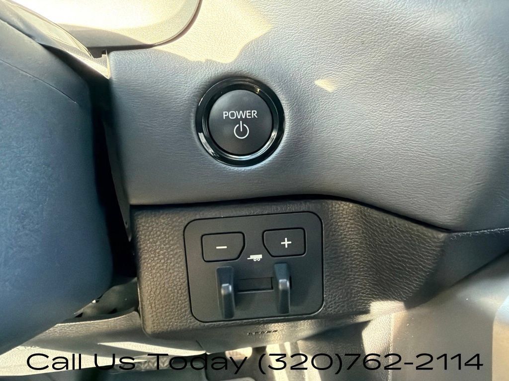 Used 2026 Toyota Sequoia Platinum AWD/4WD image 22