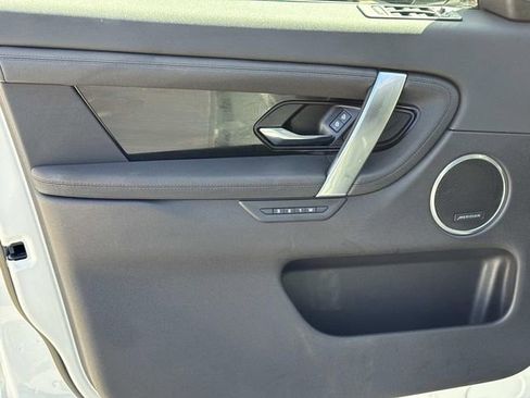 Used 2024 Land Rover Discovery Sport S image 17