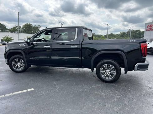 Used 2025 GMC Sierra 1500 SLT AWD/4WD image 6