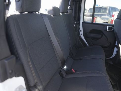 Used 2025 Jeep Gladiator Sport image 16