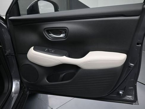 New 2026 Honda HR-V LX image 2