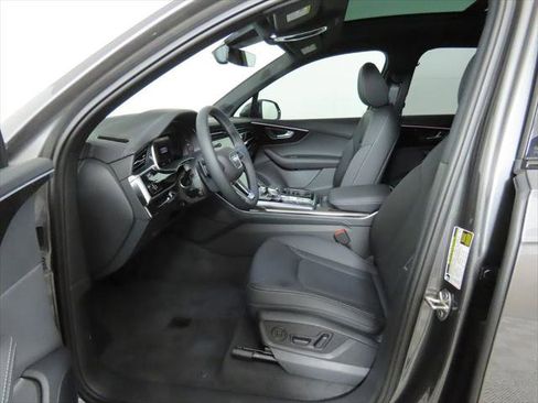 Used 2025 Audi Q7 3.0T Premium Plus w/ Premium Plus Package AWD/4WD image 21