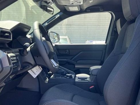 New 2026 Toyota 4Runner SR5 AWD/4WD image 8