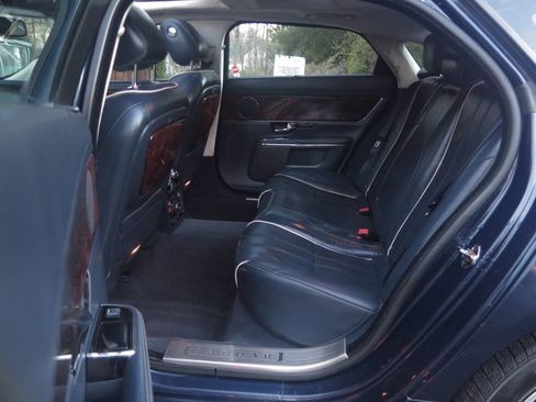 Used 2011 Jaguar XJ L image 13