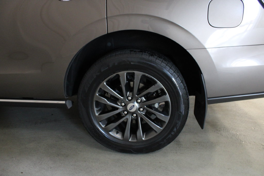 Used 2019 Ford Expedition Limited w/ Equipment Group 301A AWD/4WD image 30