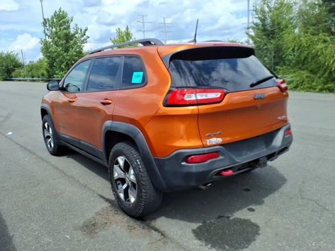 Used 2015 Jeep Cherokee Trailhawk w/ Cold Weather Group AWD/4WD image 4