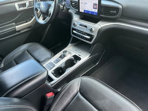 Used 2023 Ford Explorer XLT w/ Equipment Group 202A image 17