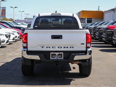 Used 2022 Toyota Tacoma SR5 w/ Black Out Package (TMS) RWD image 5