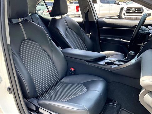 Used 2023 Toyota Camry SE image 26