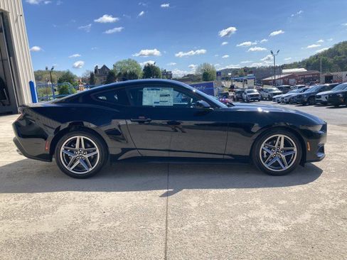 New 2026 Ford Mustang Coupe RWD image 5