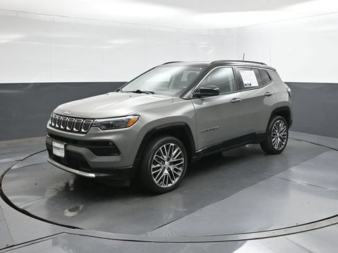 Used 2022 Jeep Compass Limited w/ Elite Group AWD/4WD image 1