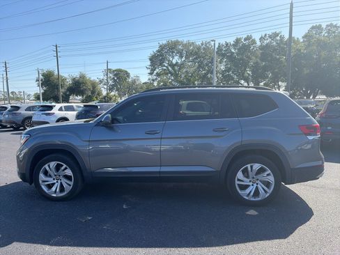 Used 2021 Volkswagen Atlas SE w/ Panoramic Sunroof Package image 4