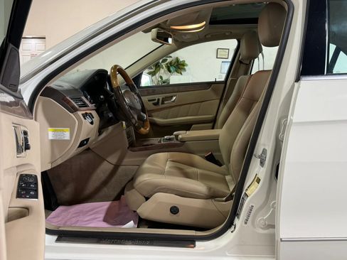 Used 2011 Mercedes-Benz E 350 Sedan image 9
