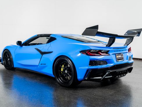 Used 2023 Chevrolet Corvette Z06 image 11
