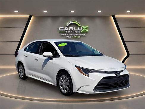 Used 2024 Toyota Corolla LE FWD image 1