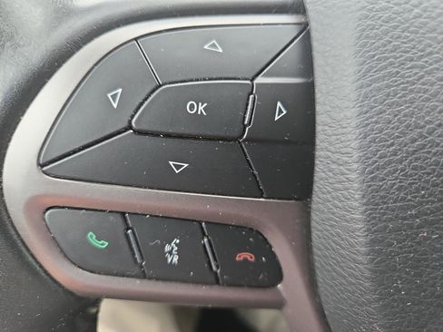 Used 2020 Jeep Cherokee Latitude w/ Cold Weather Group image 25