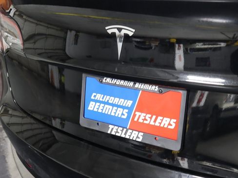 Used 2023 Tesla Model 3 Standard Range image 14
