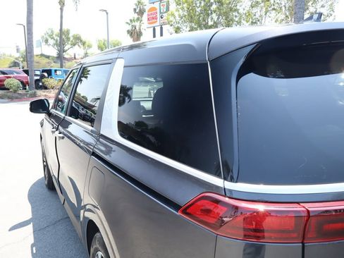 Used 2024 Kia Carnival EX FWD image 16