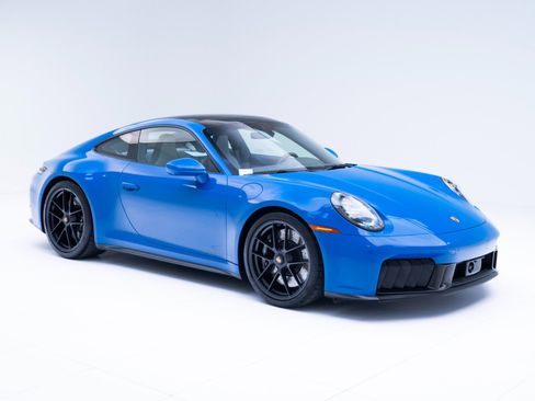 Used 2025 Porsche 911 Carrera 4 GTS image 7