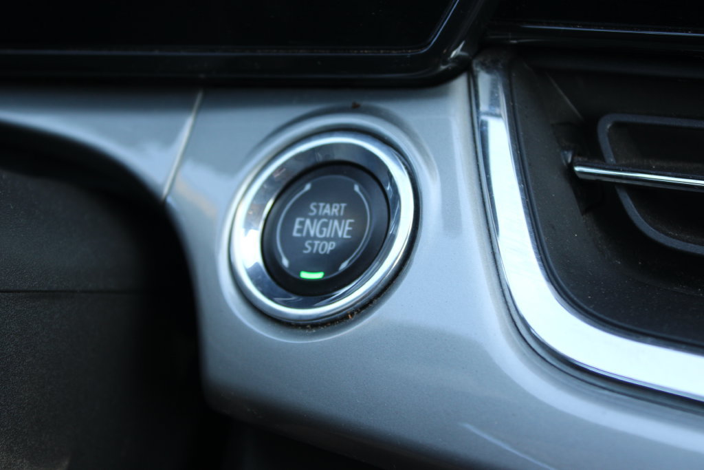 Used 2025 Chevrolet Trax LT FWD image 24