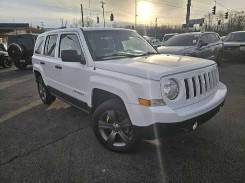 Used 2017 Jeep Patriot Sport image 4