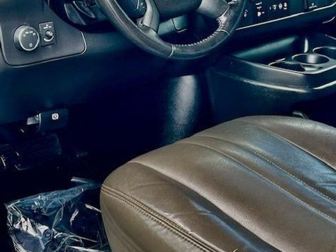 Used 2021 Chevrolet Express 2500 w/ Driver Convenience Package image 21