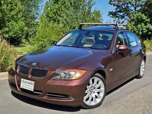 Used 2006 BMW 330xi Sedan image 10