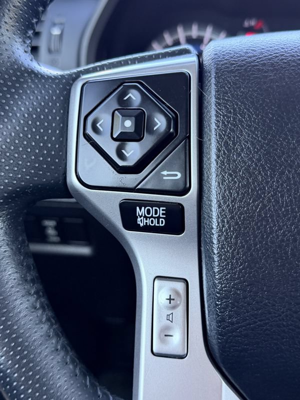 Used 2016 Toyota 4Runner SR5 Premium AWD/4WD image 36