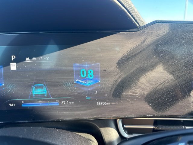 Used 2025 Hyundai Elantra SEL FWD image 44