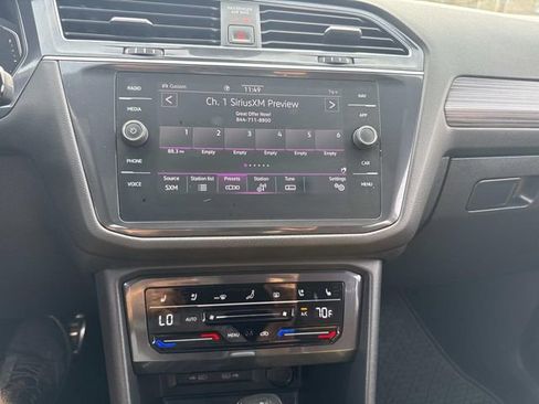 Used 2022 Volkswagen Tiguan SEL R-Line image 26