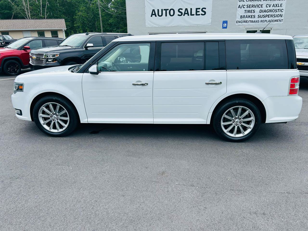 Used 2019 Ford Flex Limited FWD image 2