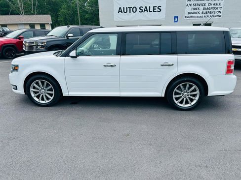 Used 2019 Ford Flex Limited FWD image 2