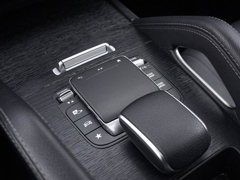 Used 2022 Mercedes-Benz GLE 350 4MATIC image 57