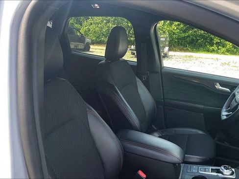 Used 2025 Ford Escape ST-Line FWD image 7